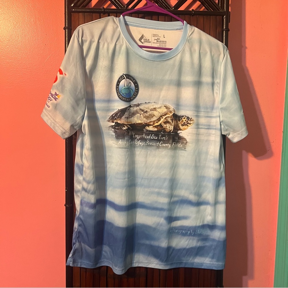 Leslie Jordan Sea Turtle Preservation Society Graphic T-Shirt 100% Poly Perfor..